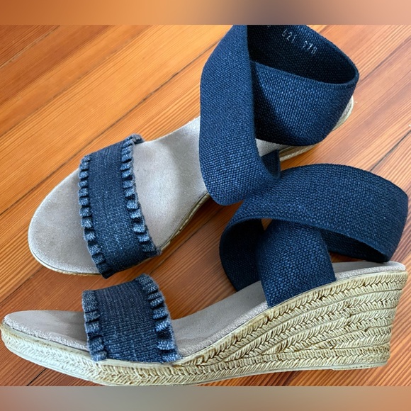 Charleston Shoe Co. Carolina Espadrille in Navy Linen Ruffle - Picture 7 of 10